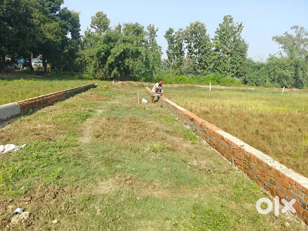 Gorakhpur me sandaar location par matr Awasiy plot 451 sqft hai