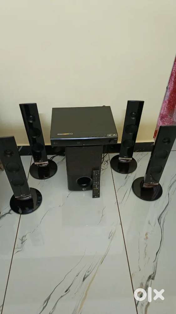 LG 5+1 DOLBY DTS SAROUND SOUNDS
