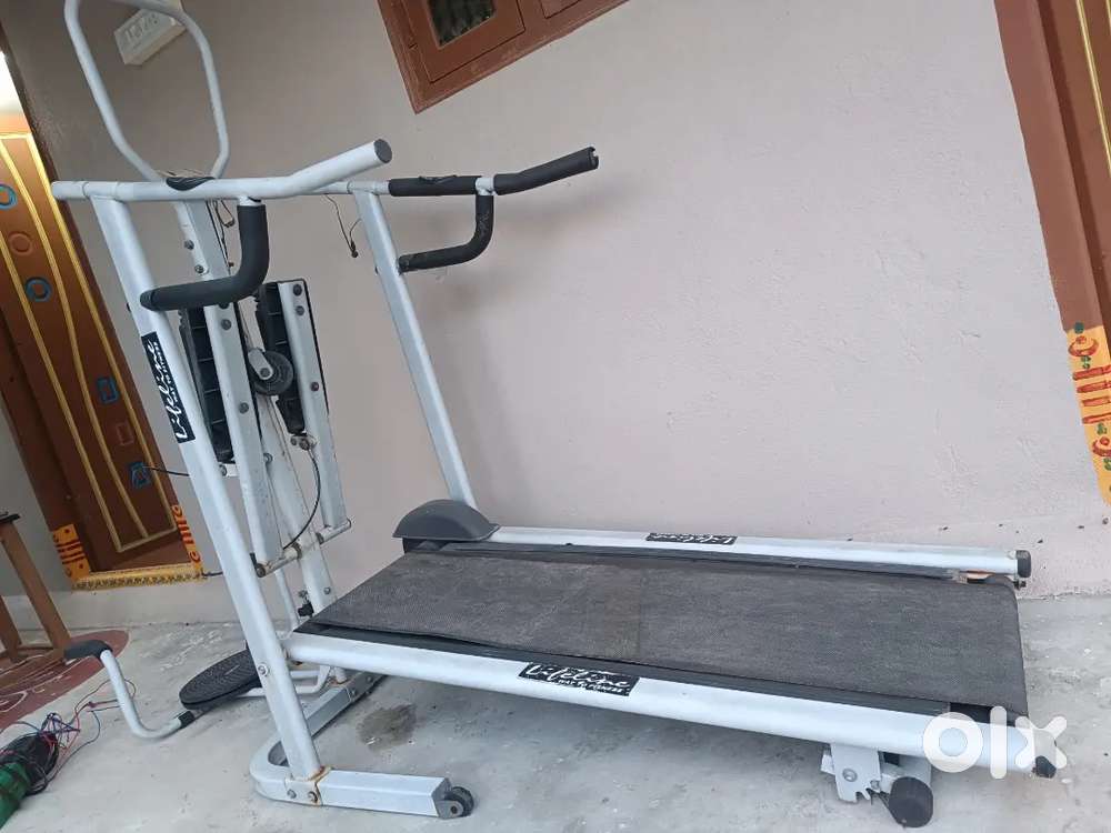 treadmill Walk and fitness