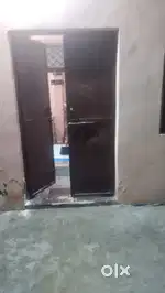 35 gaz ka makan h upr do room and toilet h neeche 11*9 ka bedroom h