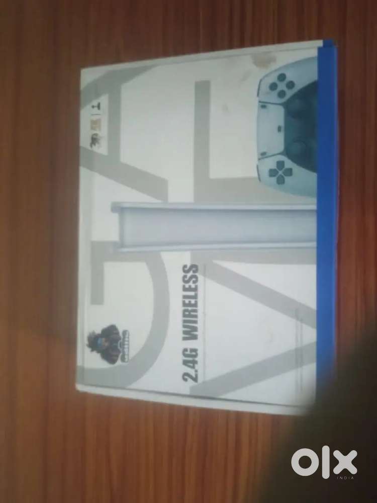 2.4g game with two wireless controllers