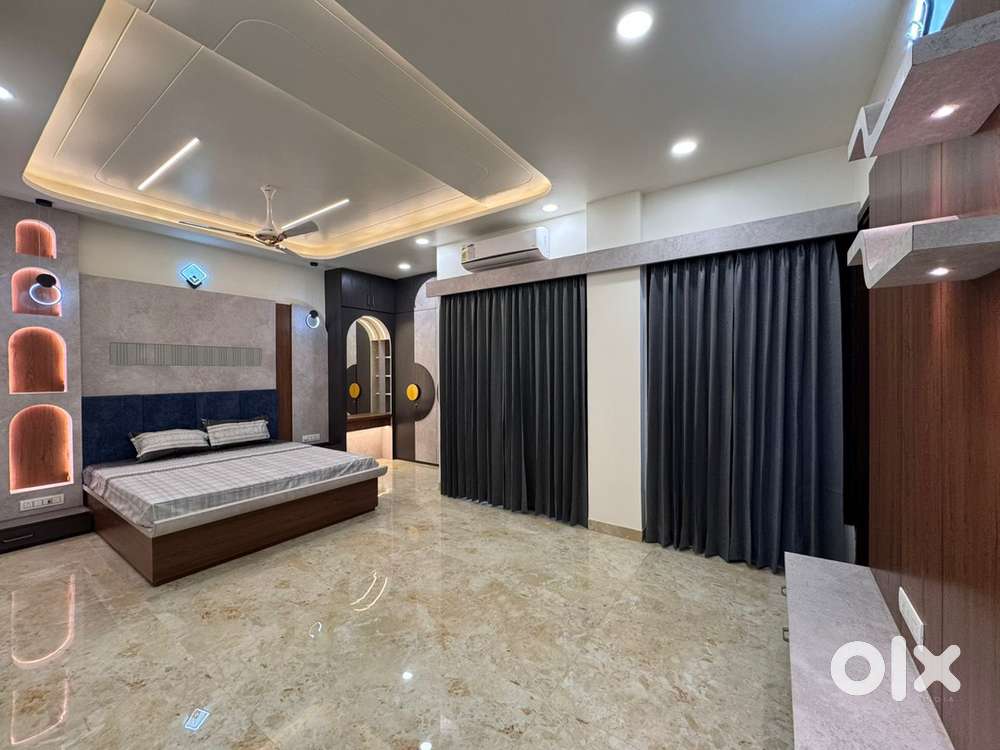 Luxurious bungalow fully furnished prime location