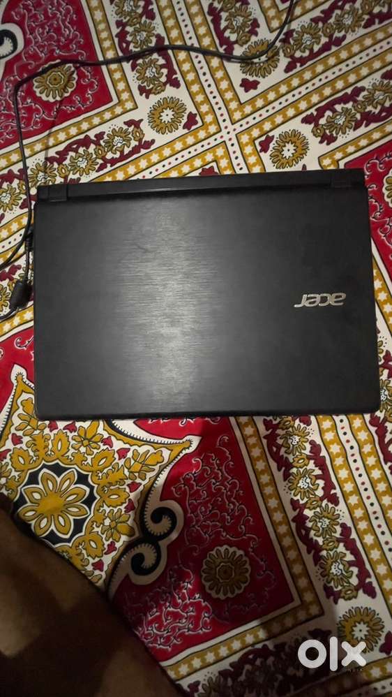 Acer laptop 4Gb ADM A6 have to Only Battery Change