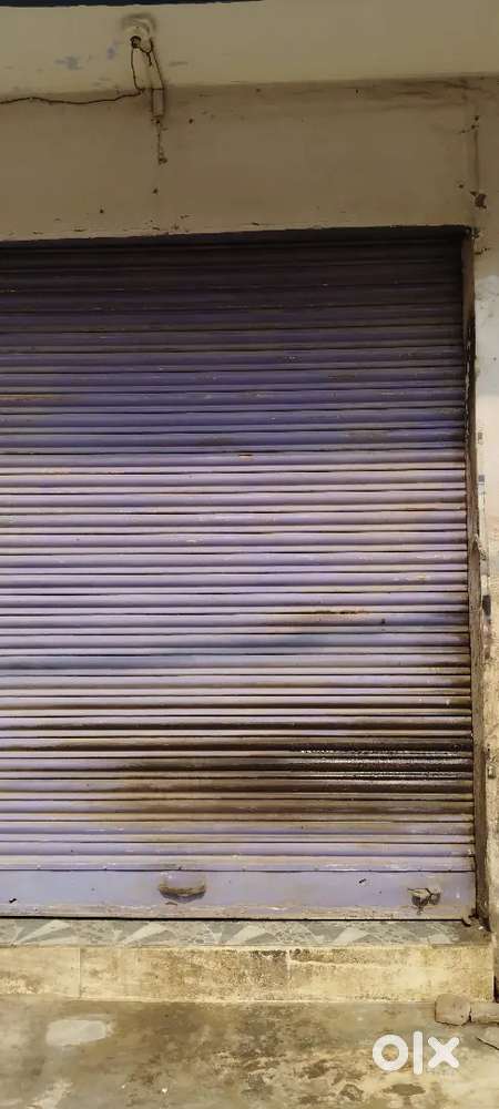 Shop in rent 80 sfit and 6500 mont6