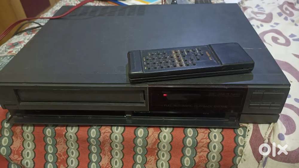 Video cassette player(VCP)