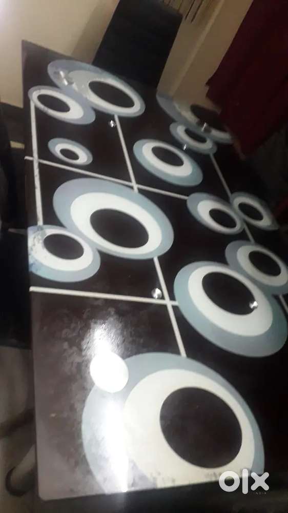 glass dinig table for sale