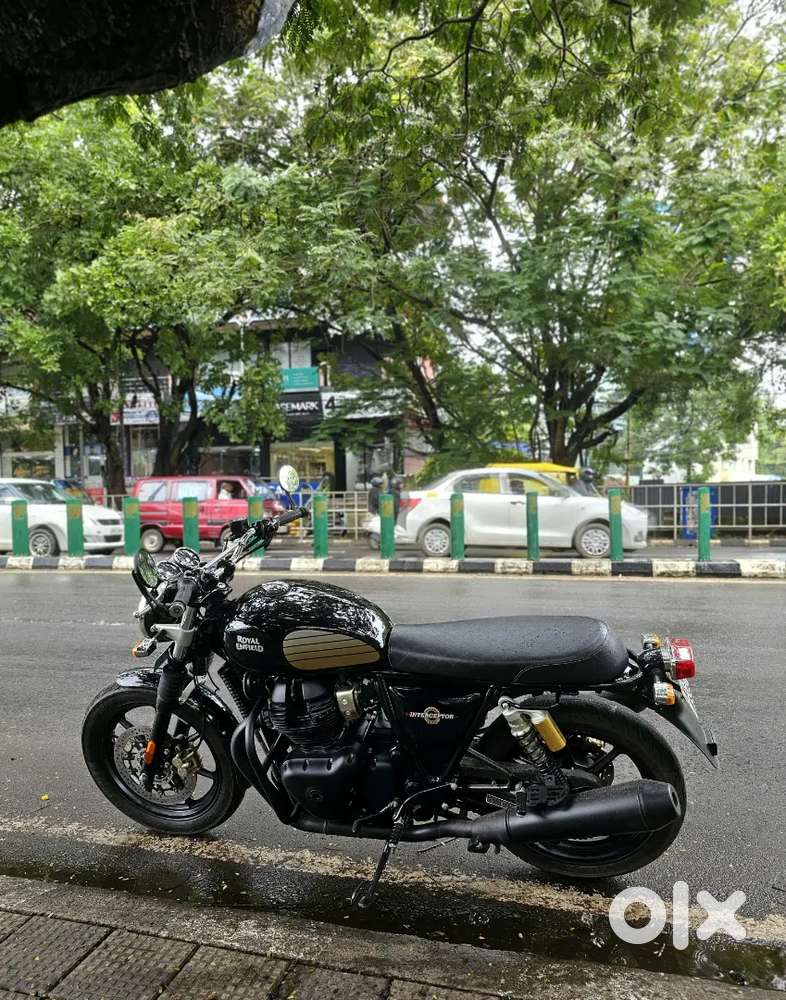 2024 Reg Interceptor 650 Alloy Wheel variant