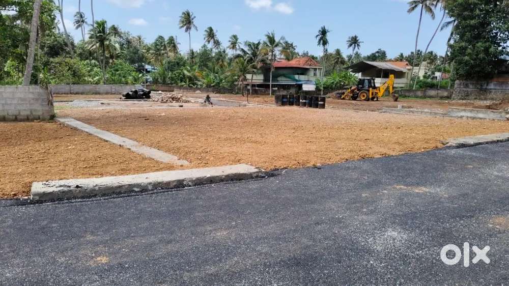 House plots for sale Near Chathanpara NH