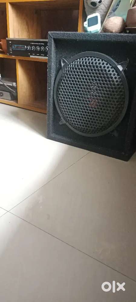 JBL 12 inch subwoofer & 5.1 Heavy Amp