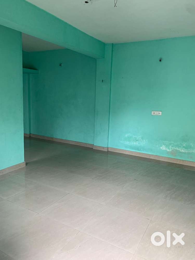 1 BHK flat for rent. Tenants required immediately
