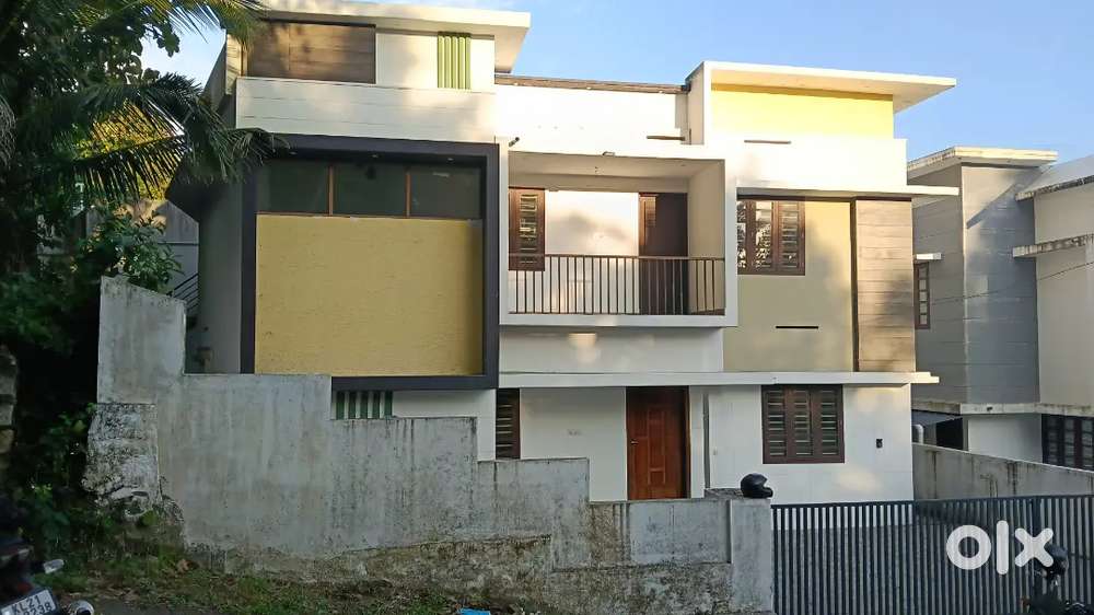 THIRUMALA PEYAD HOUSE FOR SALE.4.CENT.42.LAKH