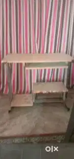 Computer table