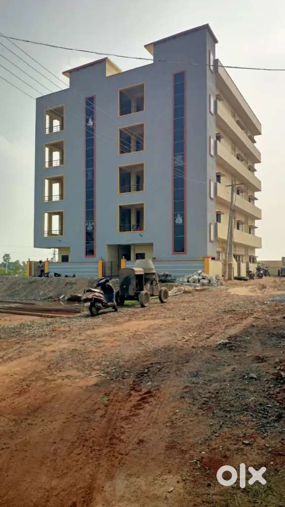 Vadlamudi  near vignan university, opposite dvc hospital