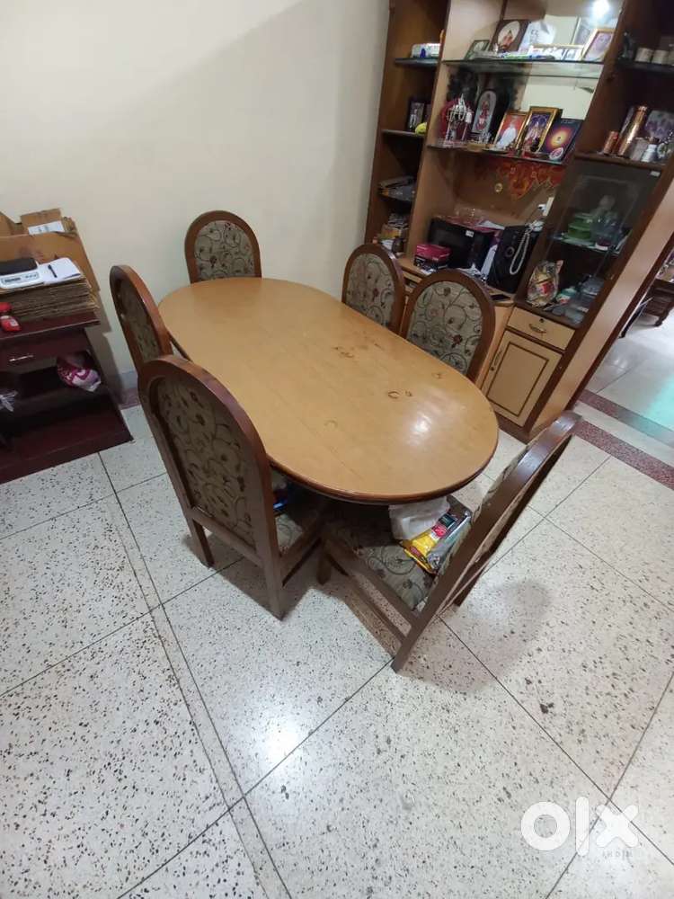 6-seater dining table set
