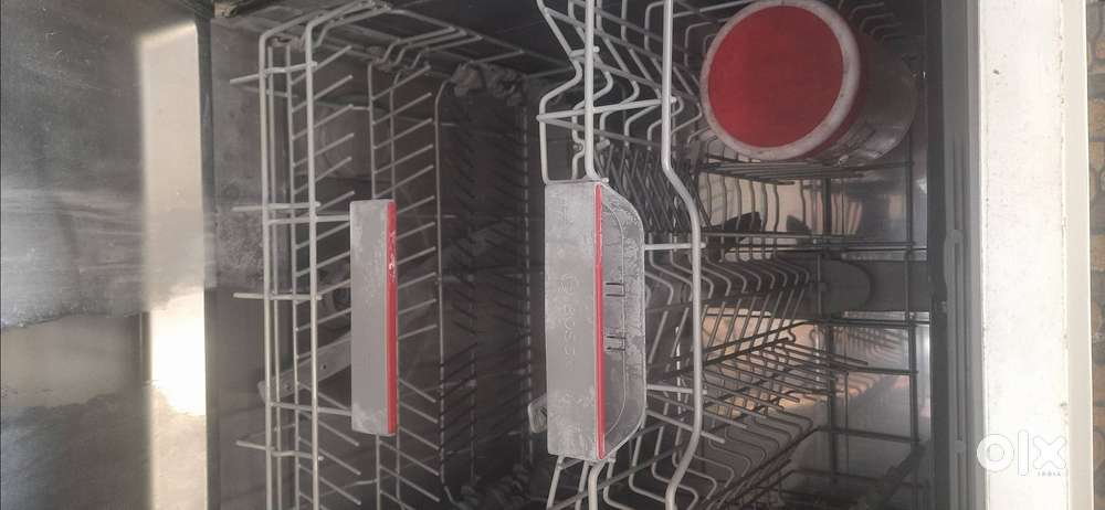 Recently bought dishwasher for sale due to transfer