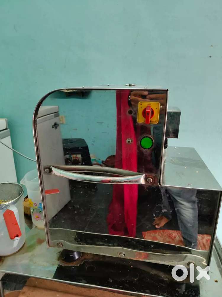 50000rupees Sugarcane juice machine and Refrigerator for shop