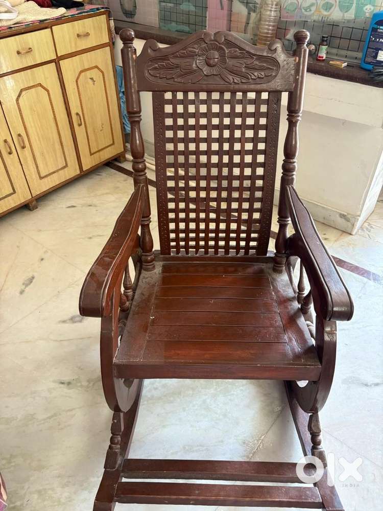 Wooden rocking relaxing chair