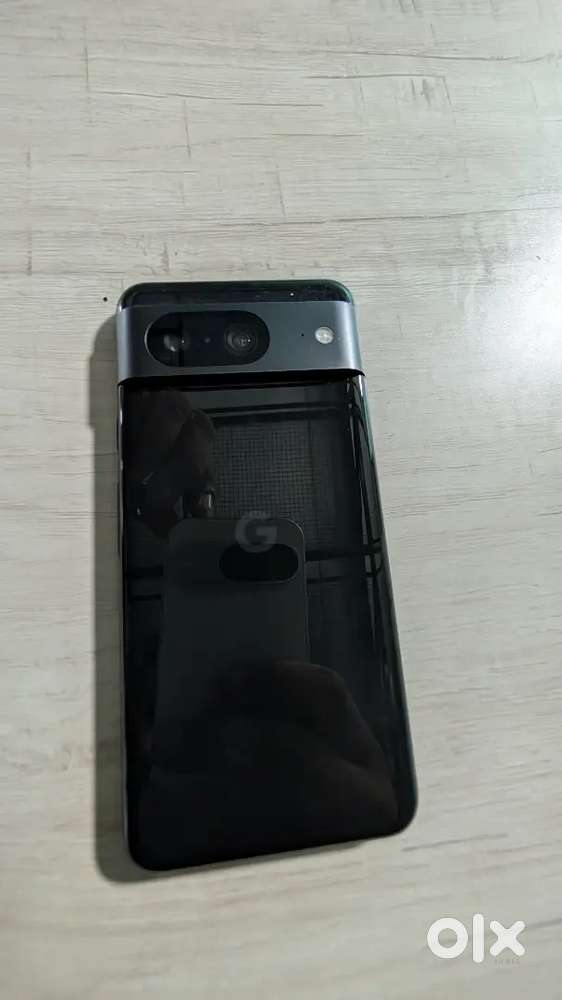 Pixel 8 . New condition. Box mobile.