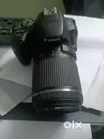 Canon 200d camera
