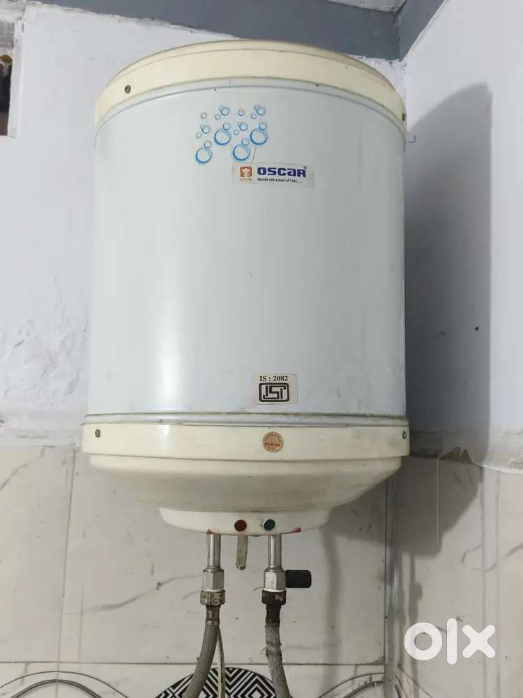 Oscar stationery storage electric water heater