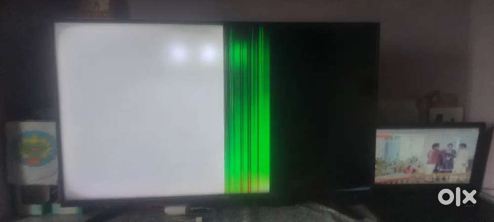 VU TV 40 inch screen original.parts available