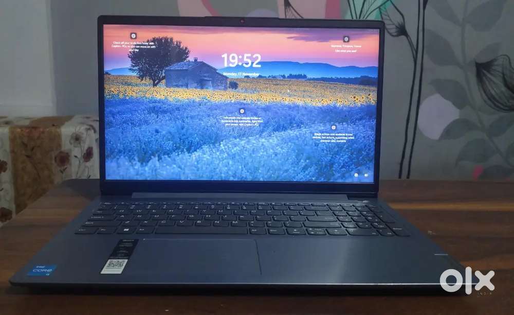 Lenovo IdeaPad 3 15IAU7