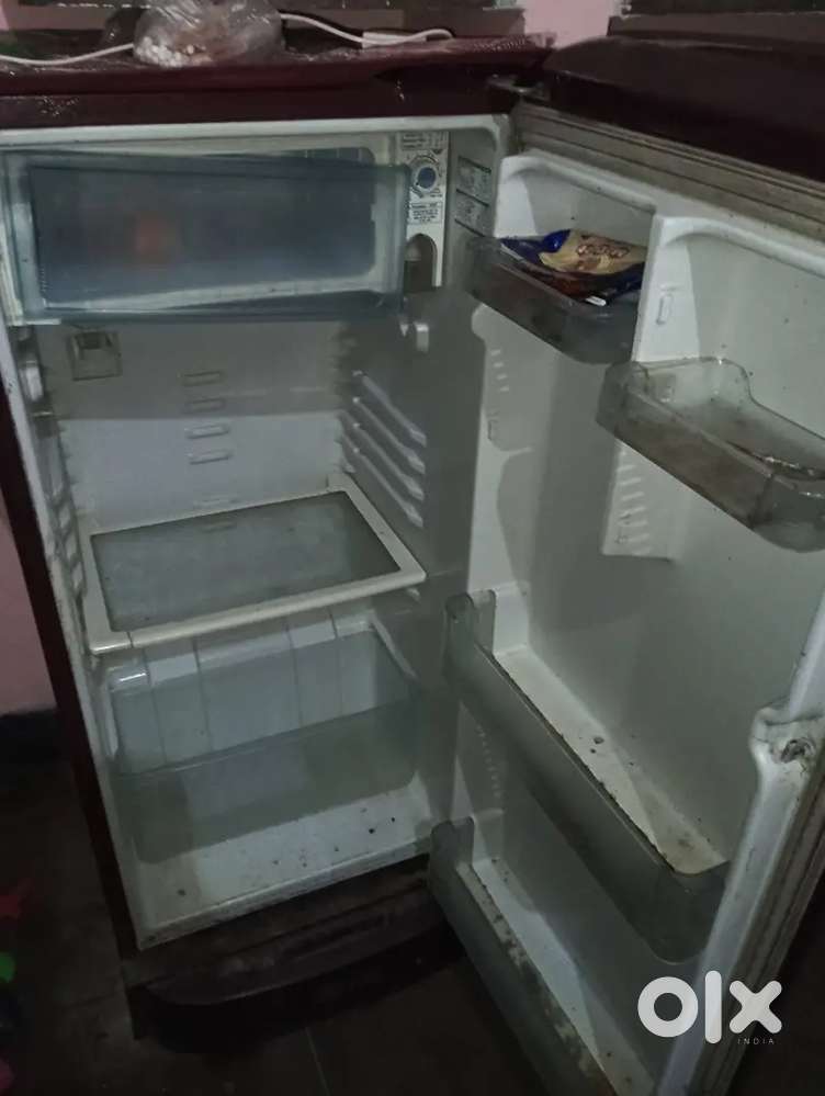 Fridge bechna hai