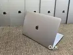 Apple Macbook Pro  i7/16/512/5.5gb Graphics  15inch Retina Touchbar