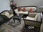 Sofa set sath mein Centar  table and sofa  repair karna padega spring