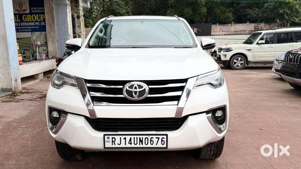Toyota Fortuner 3.0 4X2 MT, 2020