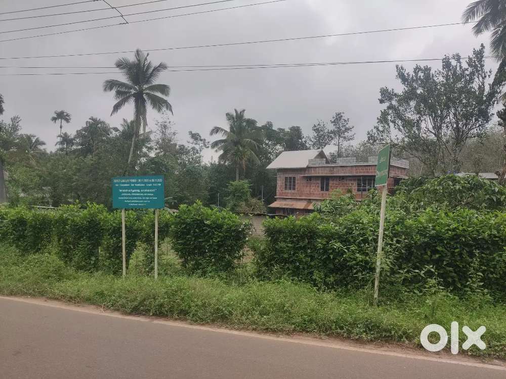 Cheeyambam pulpally 17.5 cent. Road front for sale