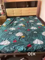Selling my king-size bed 6 x 6.5 in excellent condition, one year use