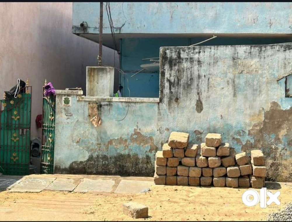 North facing house for sale at best location prime area