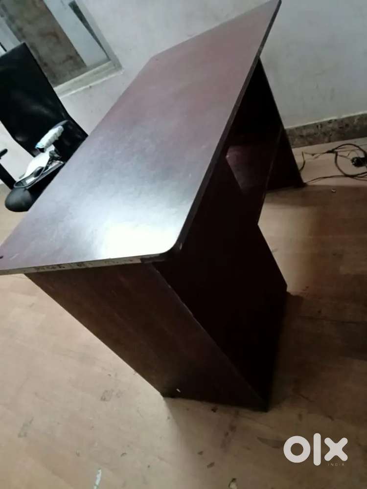 Office table