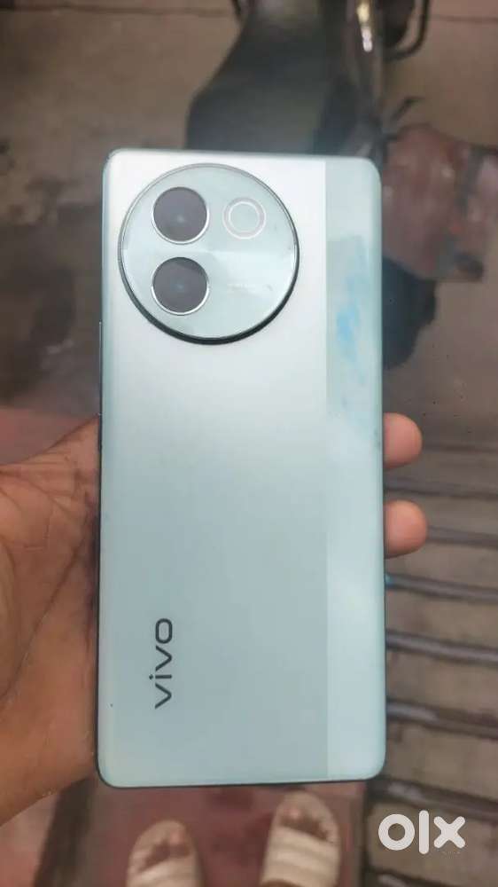 Vivo v30e charger box available