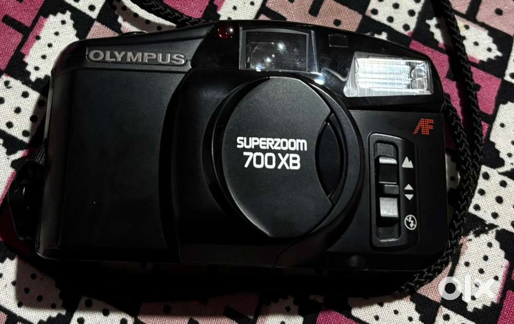 Two super  antique smart camera , kodak and olympus duper zoom