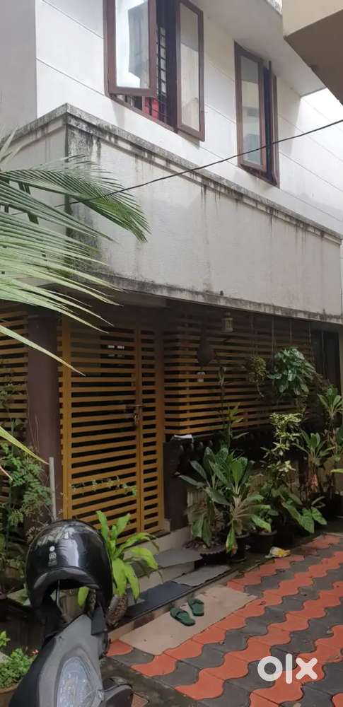 Kowdiar Fully Furnished 3 Bedroom