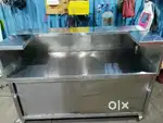 Kitchen juicer table