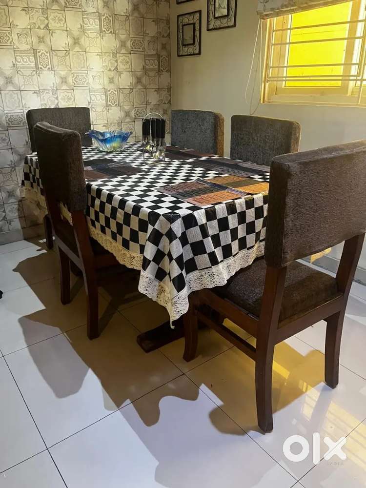 Title:
Elegant 6-Seater Solid Wood Dining Table with Cushioned Chairs