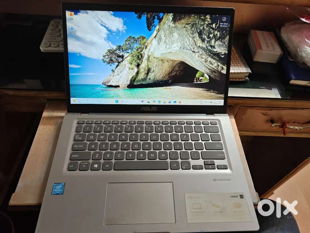 Asus Laptop Single Handed all working condition