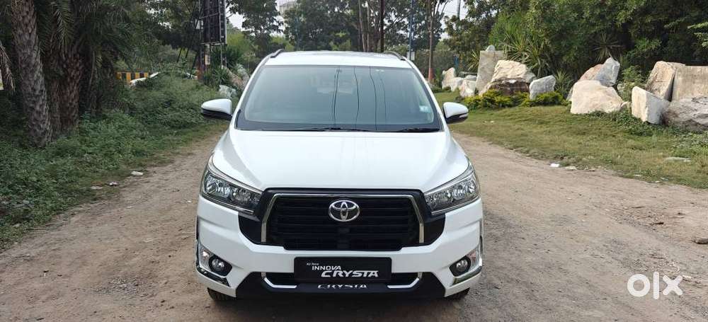 Toyota Innova Crysta 2.4 GX Limited Edition 7 STR, 2016, Diesel