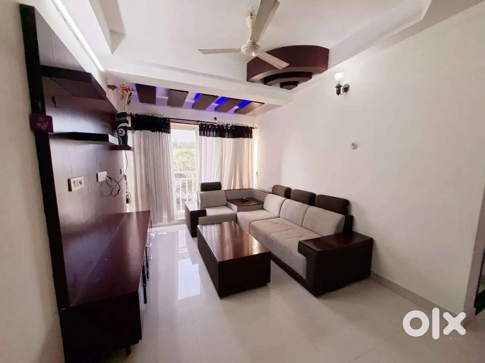 At Kuravankonam 2BHK semi-furnished flat for rent only 26k incl mntnce