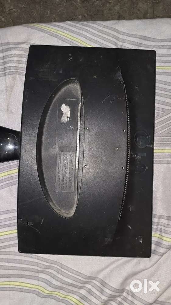 2 monitor + sony home theater working speaker nhi hai only dvd or sub