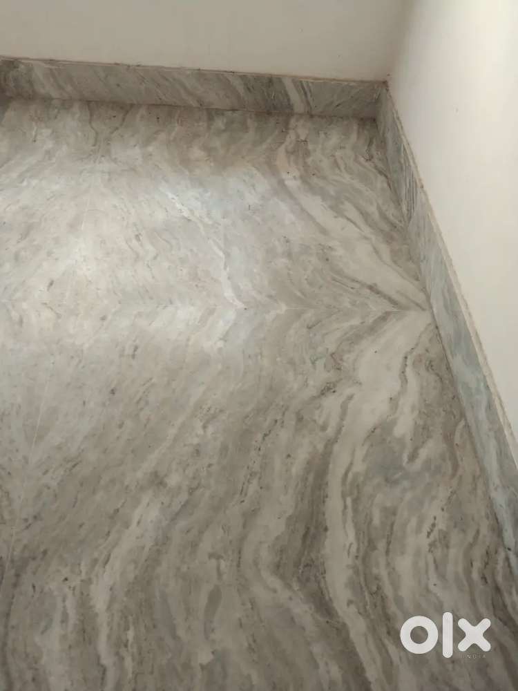 1 BED ROOM FLAT FOR SALE AT COLLEGE PARA