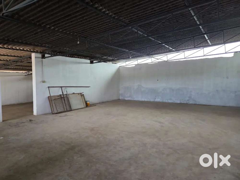 മിനി റോഡിൽ പാർക്കിങ്ങൊ*കുടി room  and godown വാടകയ്ക്ക്)