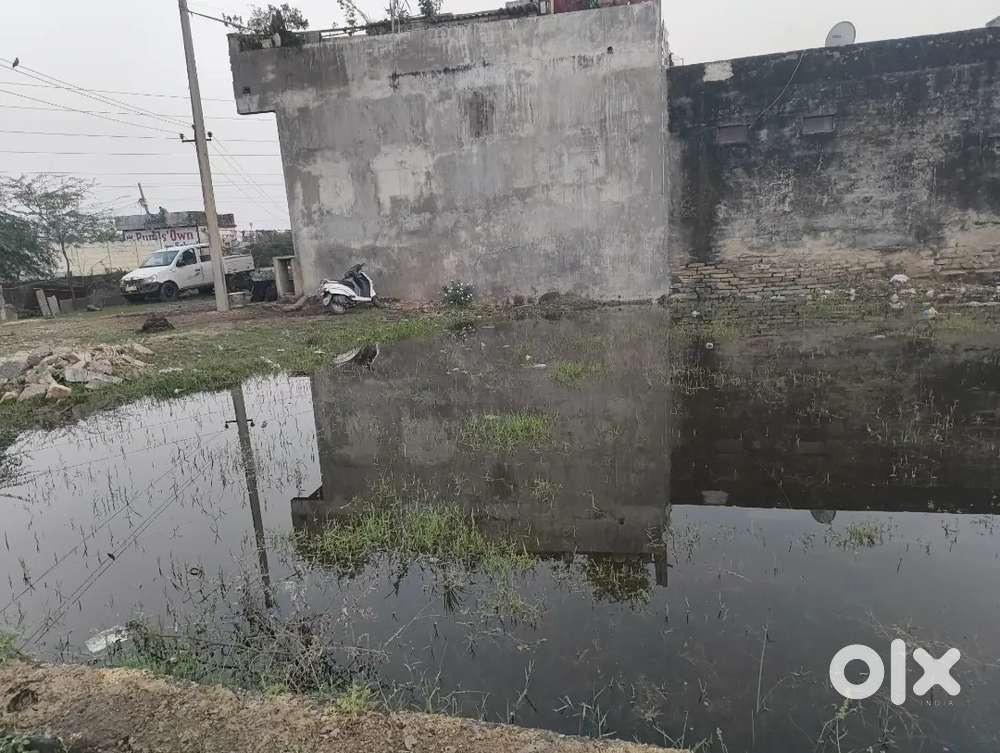 Corner 25*50 plot for sale