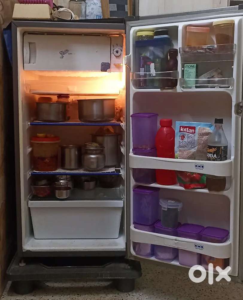 Wirlpool fridge  7000rs.