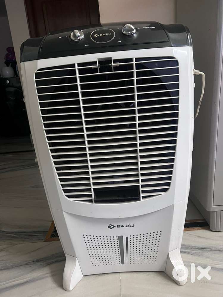 Bajaj DMH67 air cooler with 67 Ltrs capacity shield series.