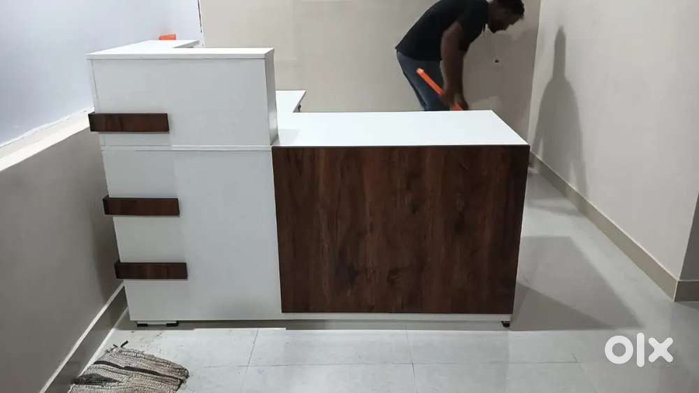 New cash counter, reception table starting Rs 3200