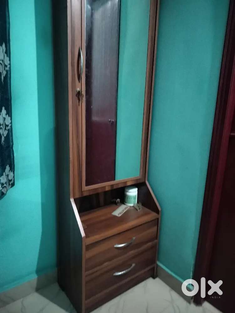 Dressing Table & Almirah for Sale
